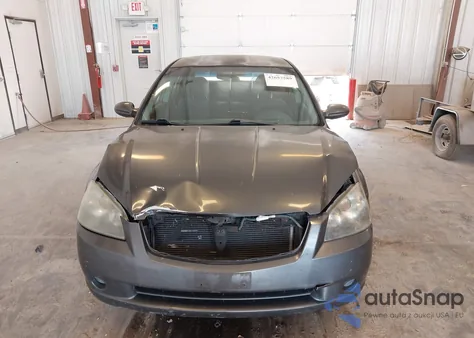 2005 Nissan Altima 2.5 S из США, поврежденный, VIN 1N4AL11D25C247177